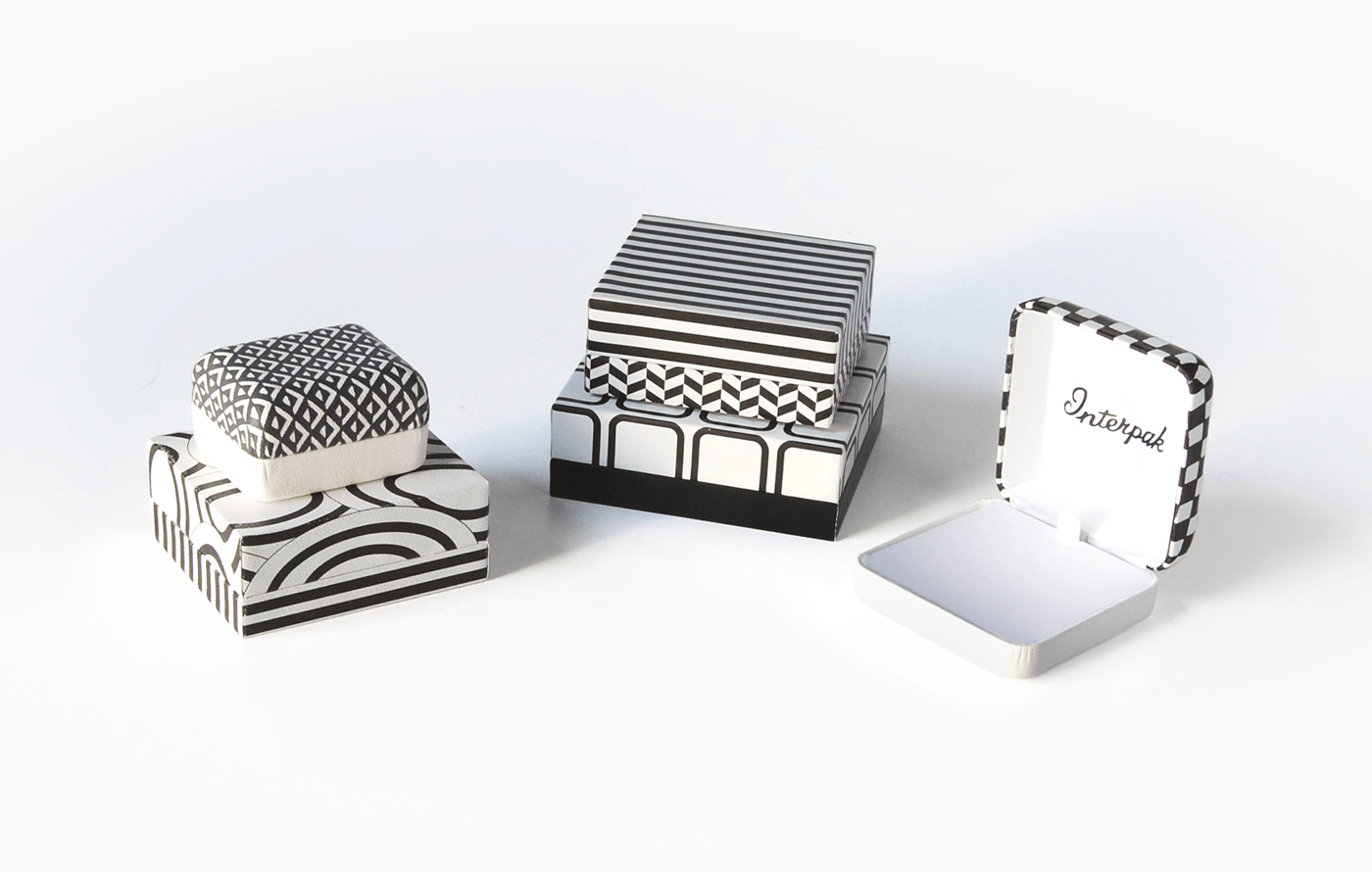 Black and White Graphic Jewelry Boxes